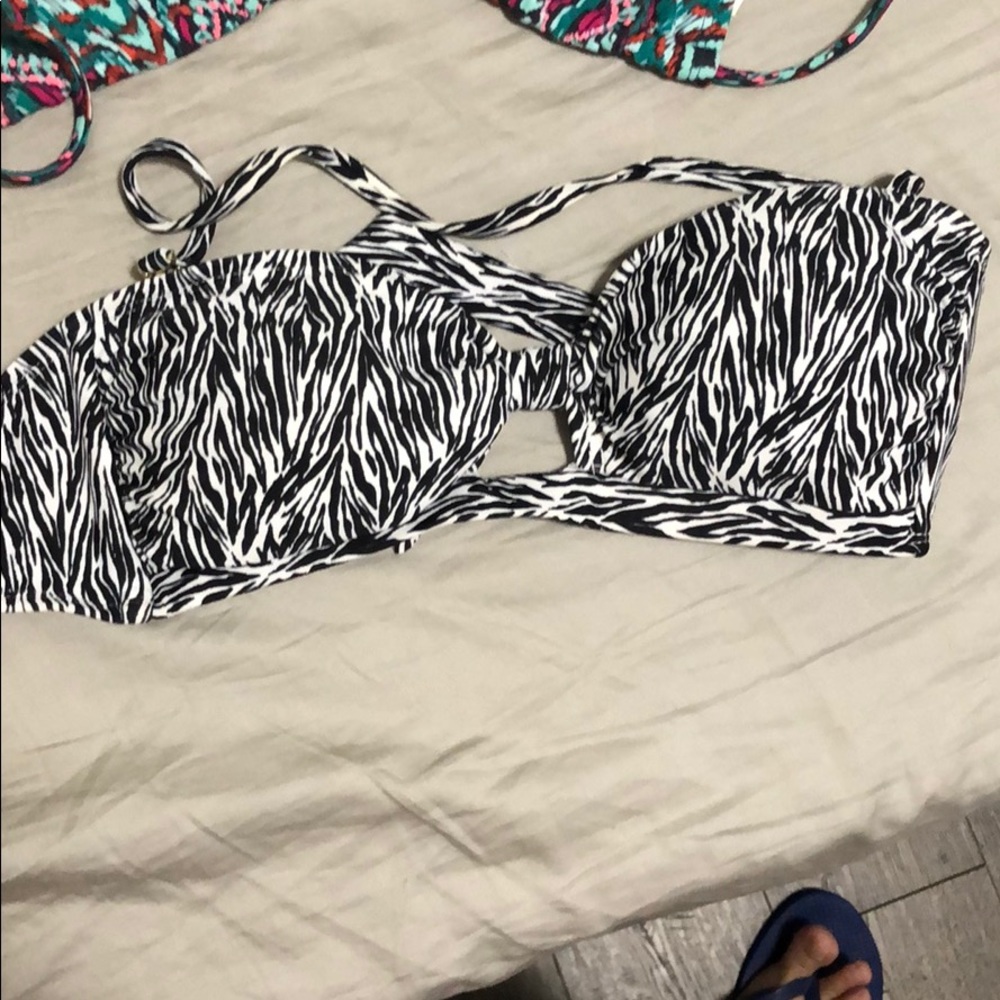 SWIMWEAR - Picture 2 of 7